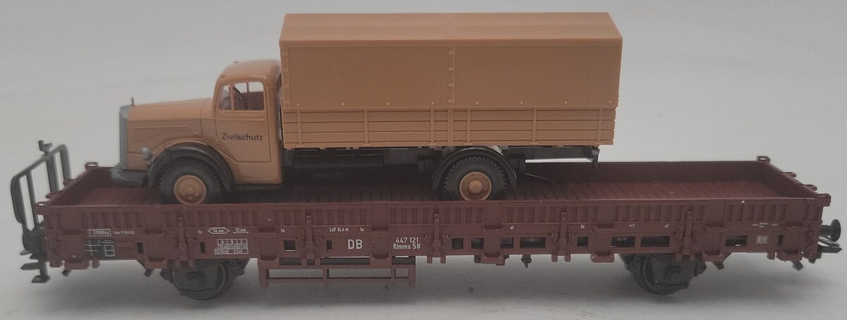 Marklin 46943 HO Scale DB Flatcar w/ Mercedes L6600 Truck #447121 LN/Box