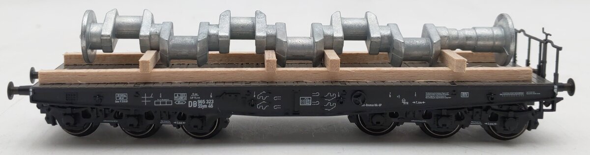 Marklin 48675 HO Scale Heavy Duty Flatcar w/ Metal Ship Shaft EX/Box