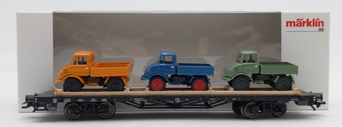 Marklin 46286 HO Scale Flatcar with 3 Vehicles EX/Box