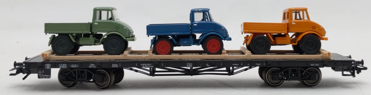 Marklin 46286 HO Scale Flatcar with 3 Vehicles EX/Box