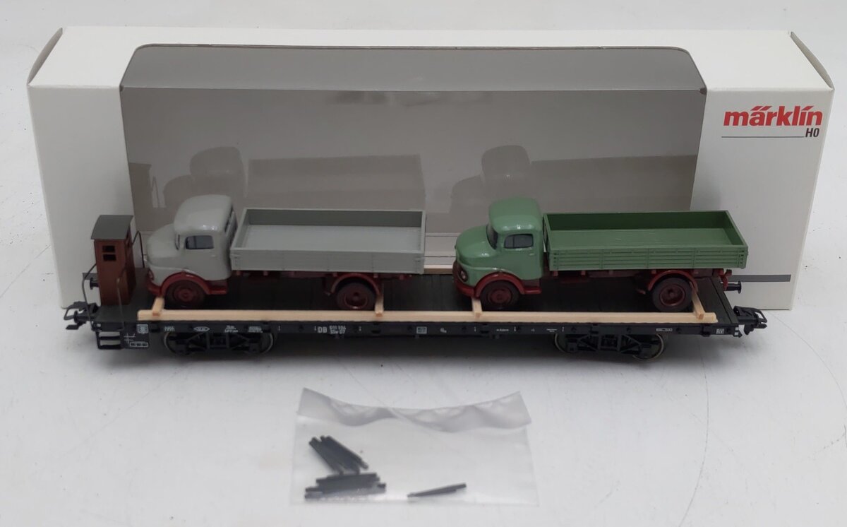 Marklin 46285 HO Scale DB Flatcar with 2 Trucks EX/Box