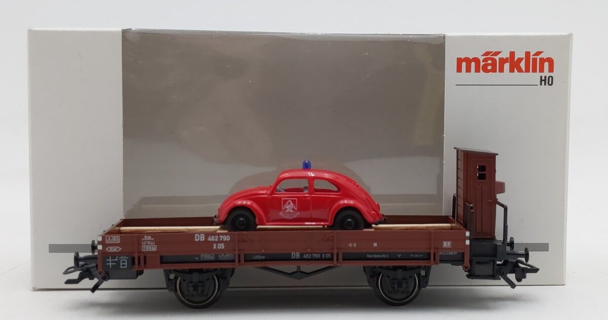 Marklin 46063 HO Scale Flat Car Wagon w/ VW Beetle Bug DB Car Load EX/Box