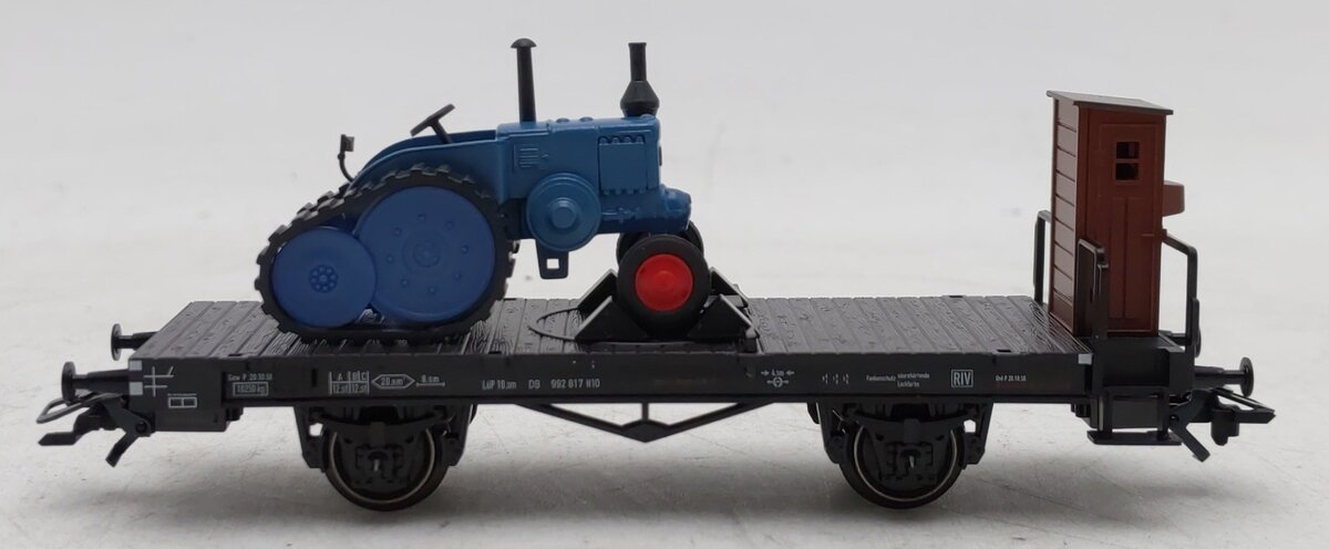 Marklin 46064 HO Scale Flatcar w/Tractor EX/Box