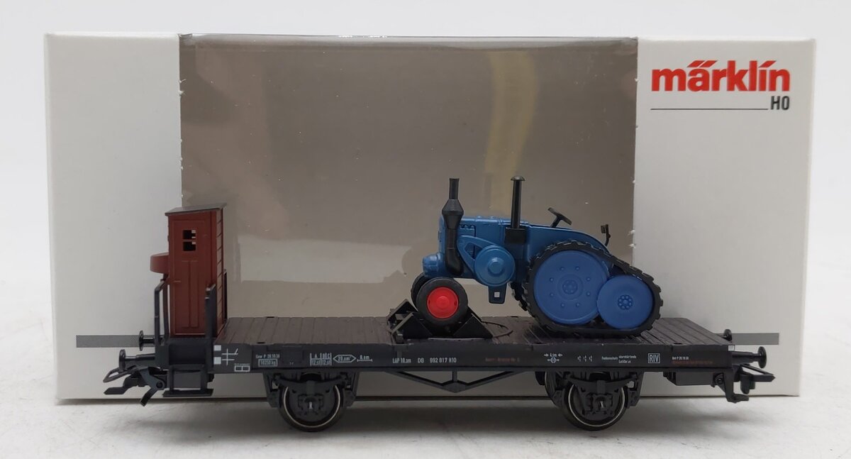 Marklin 46064 HO Scale Flatcar w/Tractor EX/Box