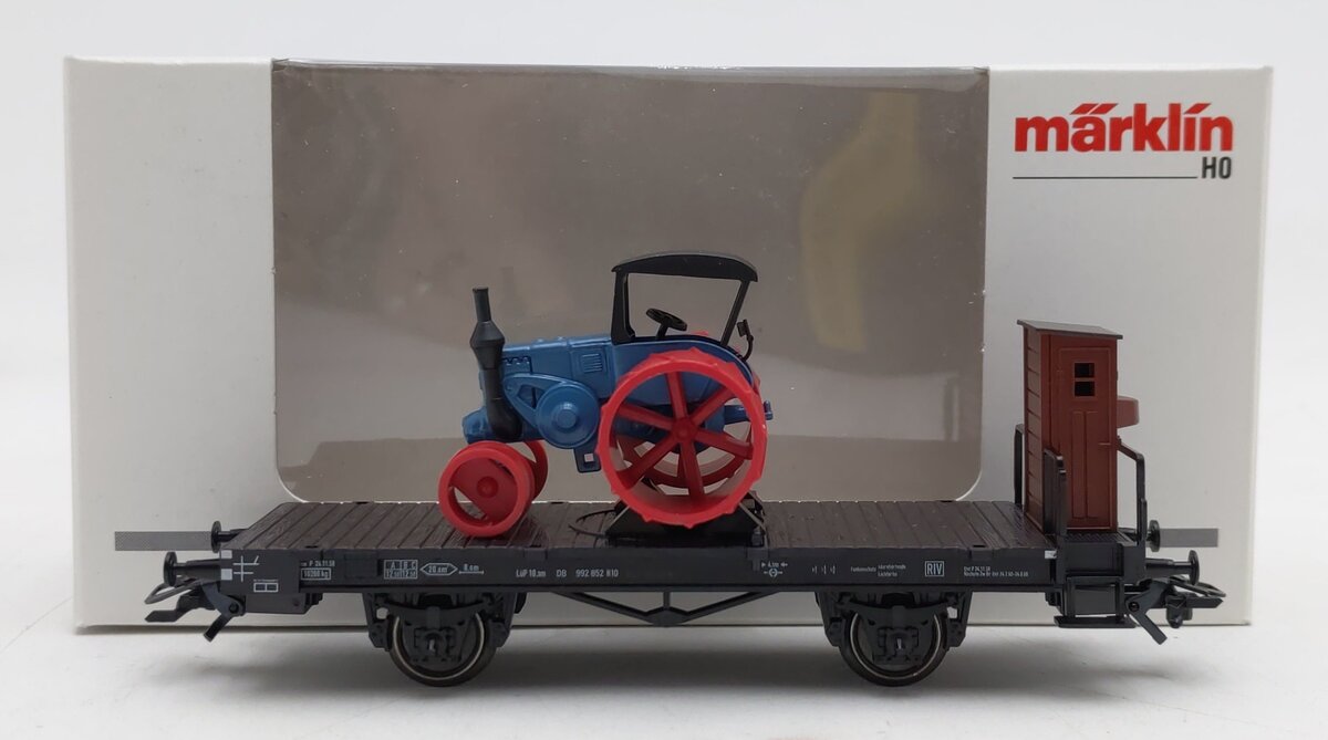 Marklin 46844 HO Scale Flat Car w/ Tractor Load EX/Box