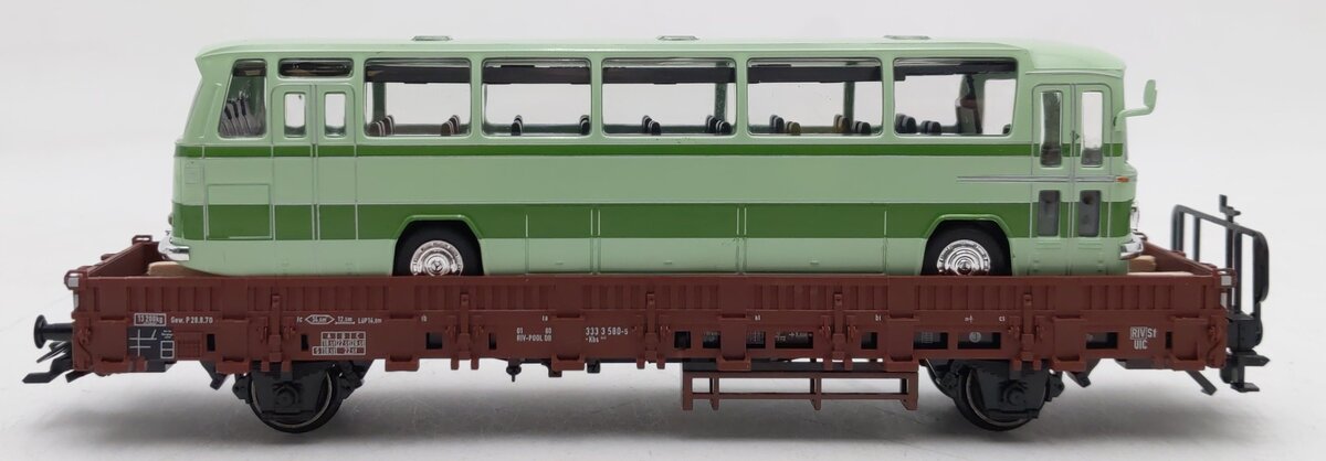 Marklin 46940 HO Scale Stake Car w/ Bus EX/Box