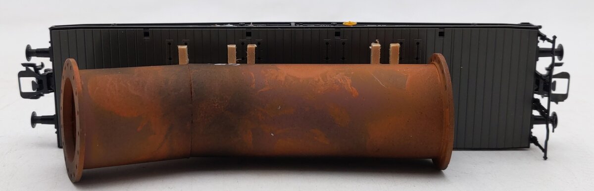 Marklin 48684 HO Scale Heavy Duty Flatcar w/Pipe Load EX/Box