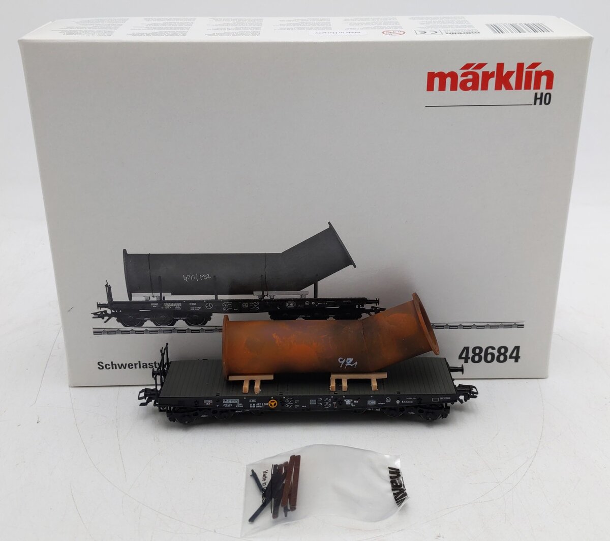 Marklin 48684 HO Scale Heavy Duty Flatcar w/Pipe Load EX/Box
