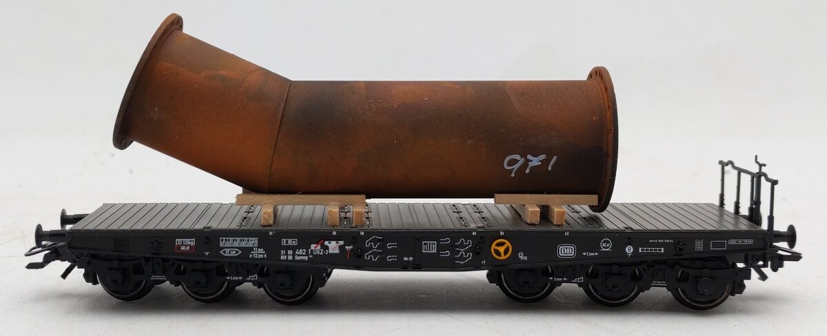 Marklin 48684 HO Scale Heavy Duty Flatcar w/Pipe Load EX/Box