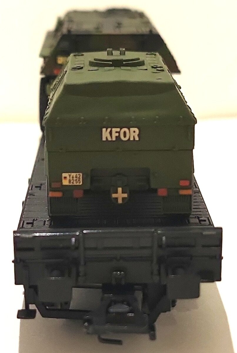 Marklin 48726 Flat w/2 KFOR Vehicles LN/Box