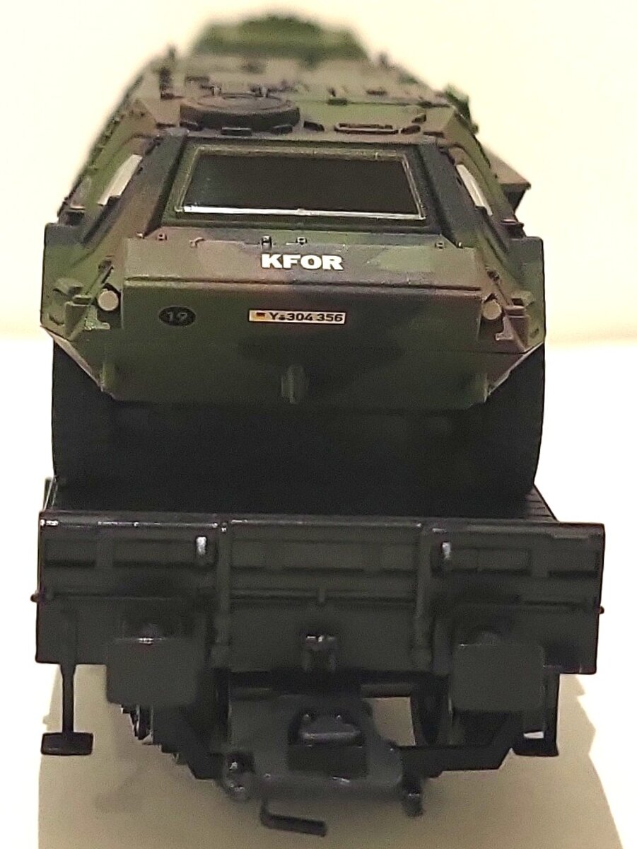 Marklin 48726 Flat w/2 KFOR Vehicles LN/Box
