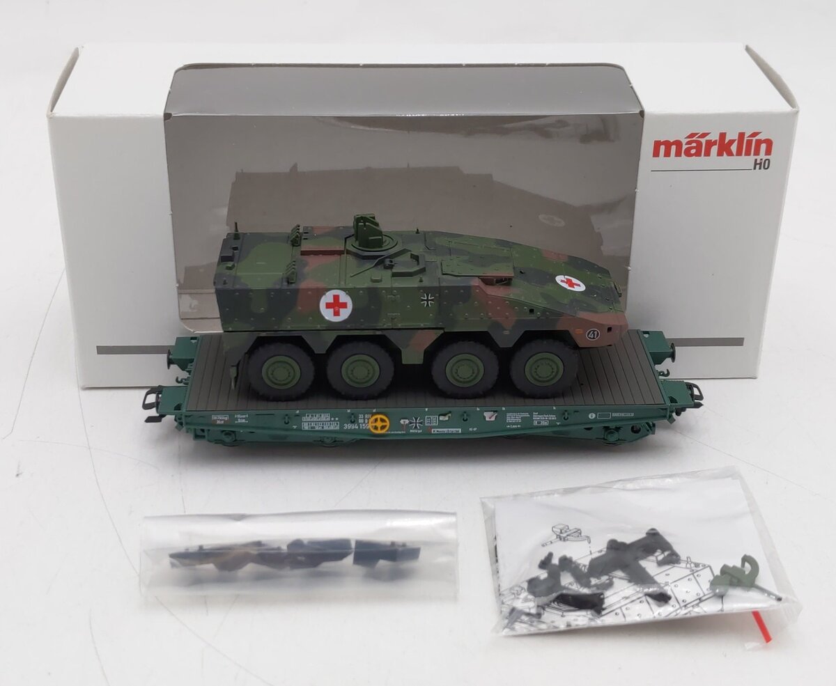 Marklin 48790 HO Scale Heavy Duty Flatcar w/Medical Tank EX/Box