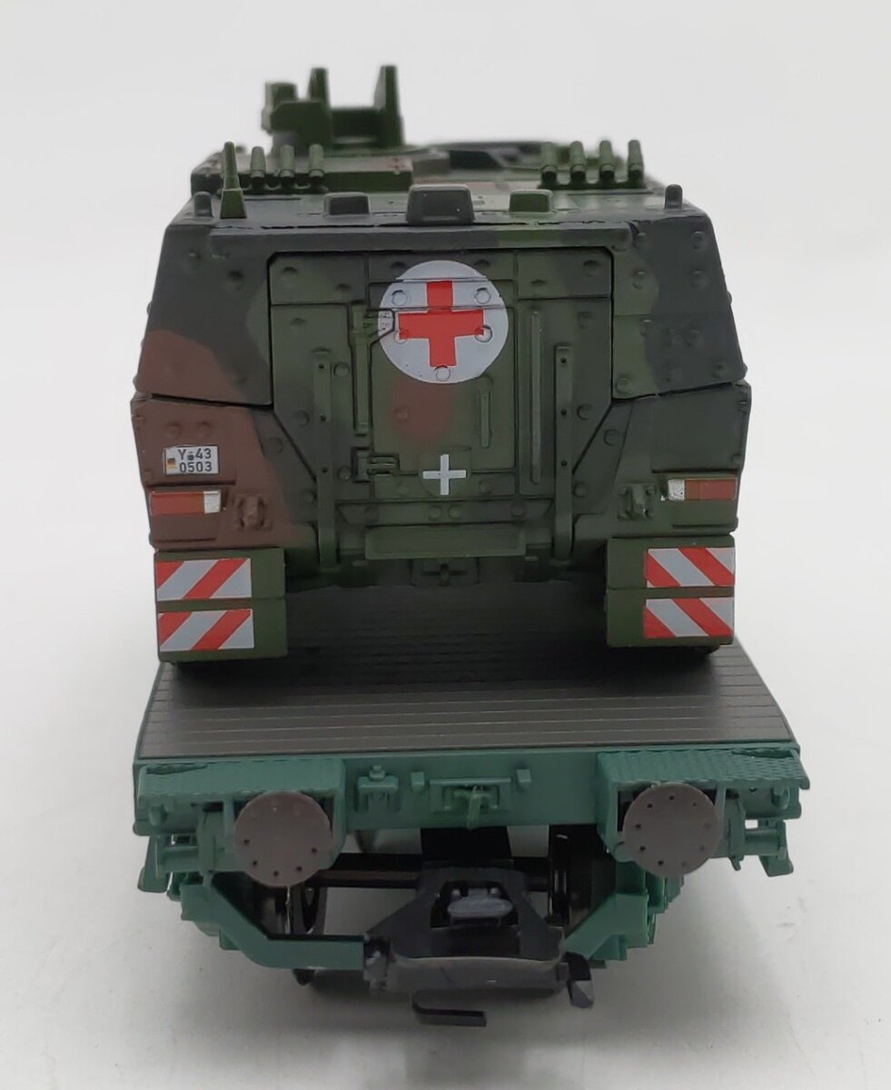 Marklin 48790 HO Scale Heavy Duty Flatcar w/Medical Tank EX/Box