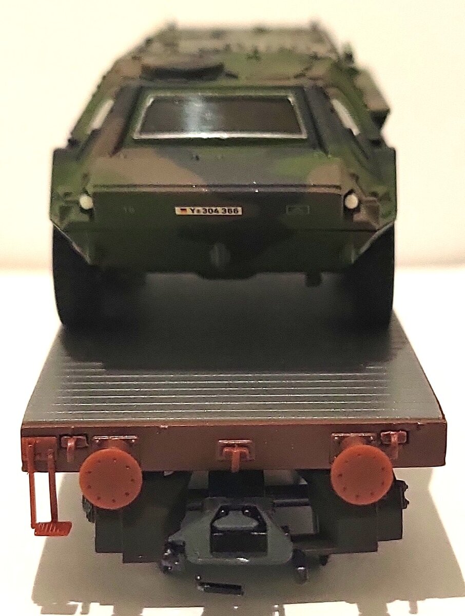 Marklin 48710 HO Scale DB Flatcar w/ Fuchs Armored Vehicle LN/Box