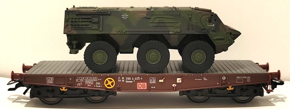 Marklin 48710 HO Scale DB Flatcar w/ Fuchs Armored Vehicle LN/Box