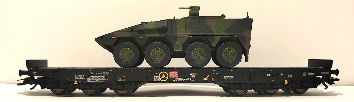 Marklin 48731 Transport for Boxer Armored Vehicle LN/Box