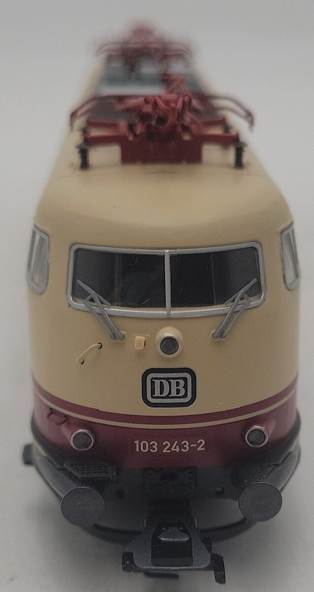 Marklin 39170 HO Scale Electric Locomotive BR 103.1 LN/Box