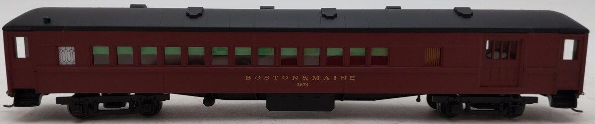 The Bethlehem Car Works BCW5221-04 HO Boston & Maine Combine Passenger Car #3674 EX/Box
