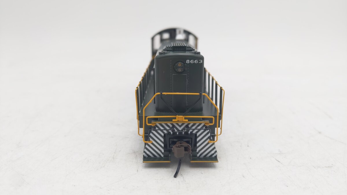 Bachmann 63208 HO New York Central ALCO S4 Diesel Locomotive #8663 w/DCC/Sound EX/Box