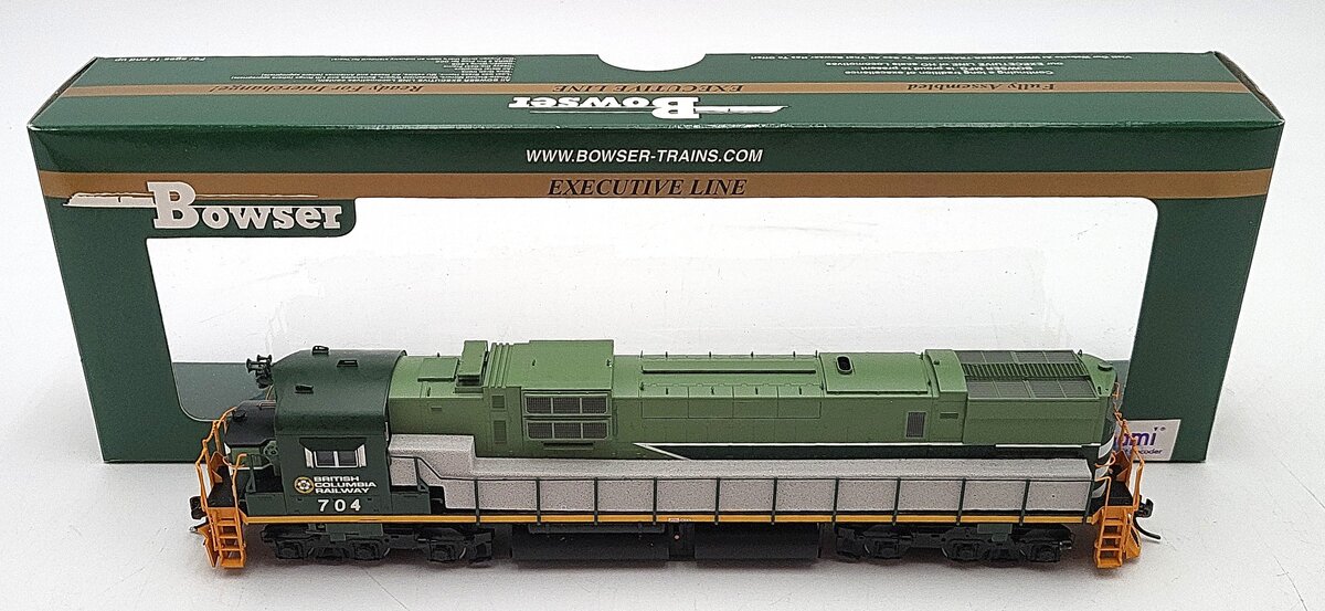 Bowser 23448 HO Scale British Columbia Railway Diesel Locomotive #704 w/ Sound LN/Box