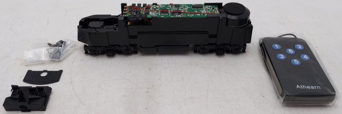 Athearn G33003 HO Black EMD A-Unit F-Series Mechanism with Sound EX/Box