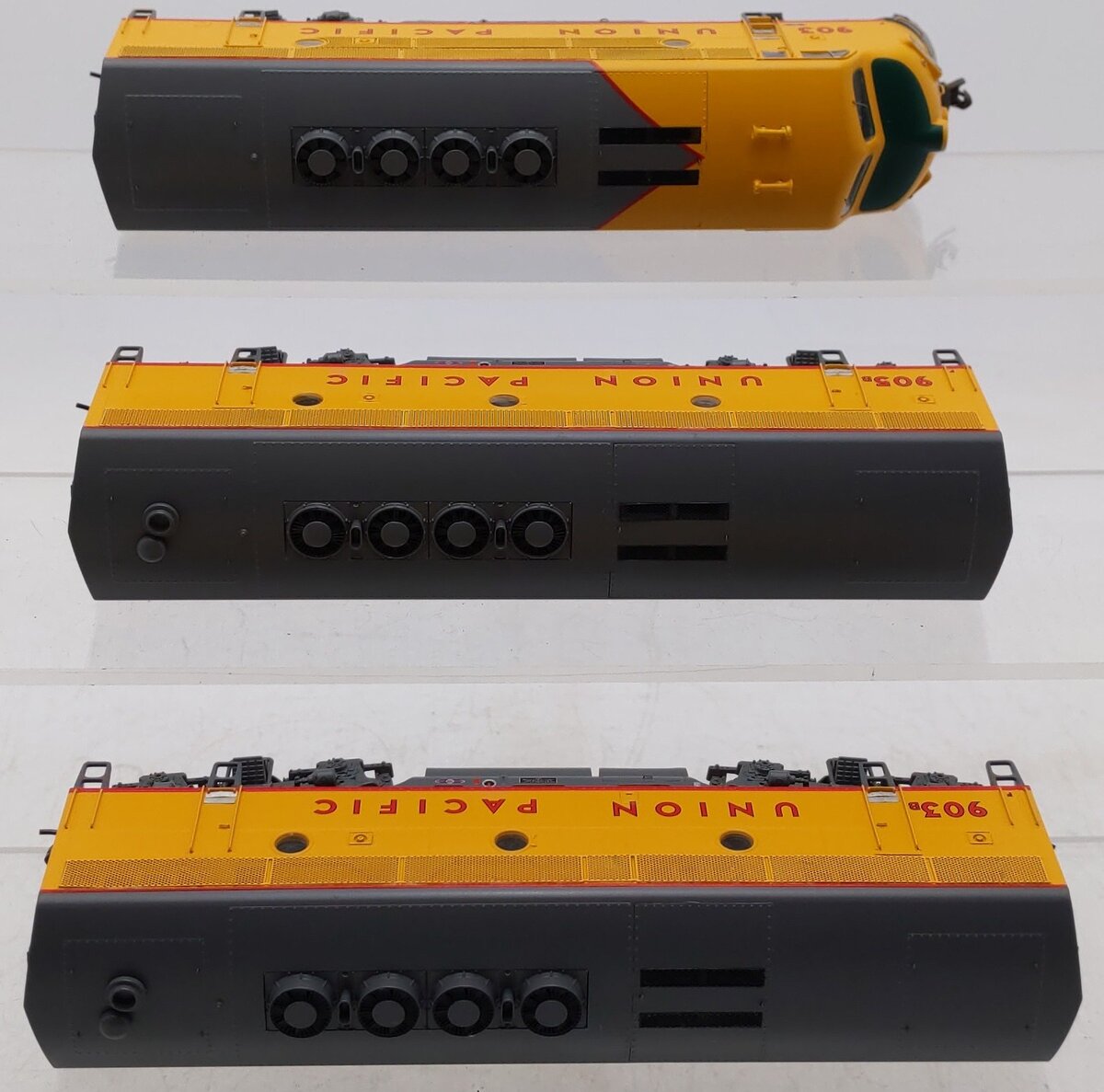 Athearn G2901 HO Scale Union Pacific F3A/F3B/F3B Diesel Locomotive Set EX/Box