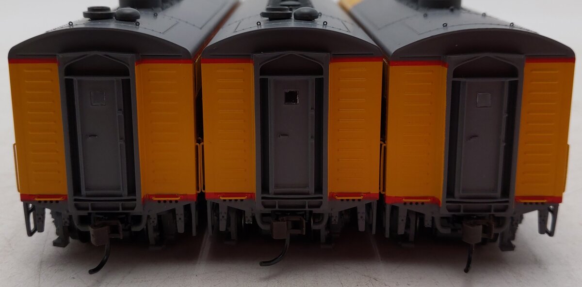 Athearn G2901 HO Scale Union Pacific F3A/F3B/F3B Diesel Locomotive Set EX/Box