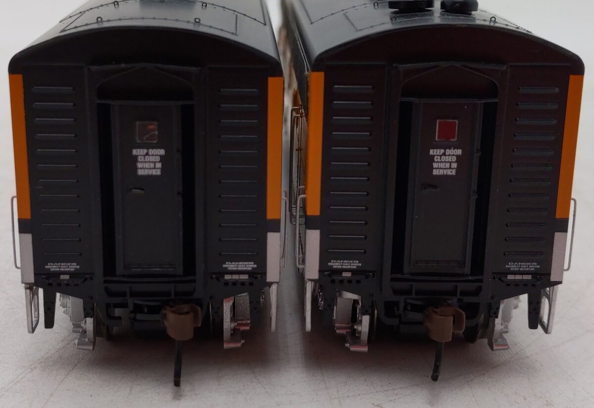 Athearn G22113 HO Scale Rio Grande Diesel Locomotive (Set of 2) EX/Box