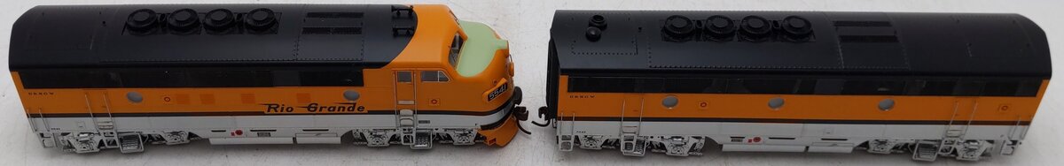 Athearn G22113 HO Scale Rio Grande Diesel Locomotive (Set of 2) EX/Box