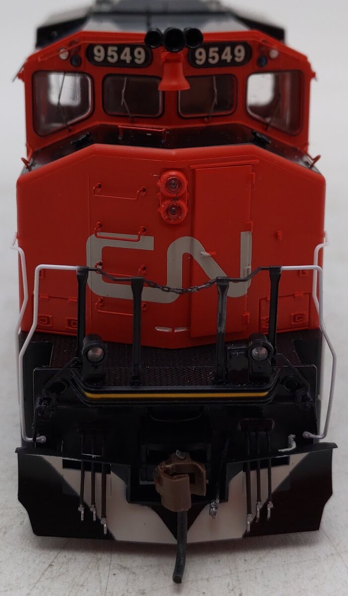 Athearn G40546 HO Canadian National GP40-2L Powered Diesel Locomotive #9549 EX/Box