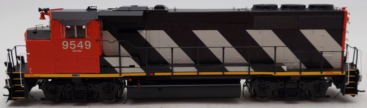 Athearn G40546 HO Canadian National GP40-2L Powered Diesel Locomotive #9549 EX/Box