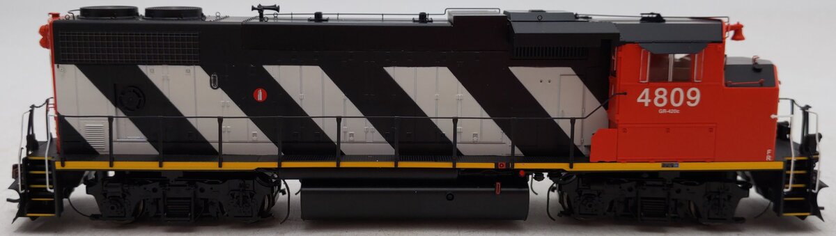 Athearn G40503 HO Scale Canadian National EMD GP38-2W Diesel Locomotive #4809 EX/Box