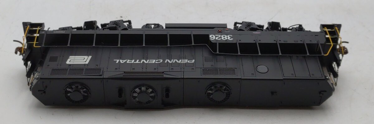 Athearn G62918 HO Penn Central GP9B Phase III with DCC & Sound #3826 EX/Box
