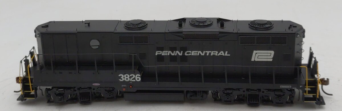 Athearn G62918 HO Penn Central GP9B Phase III with DCC & Sound #3826 EX/Box