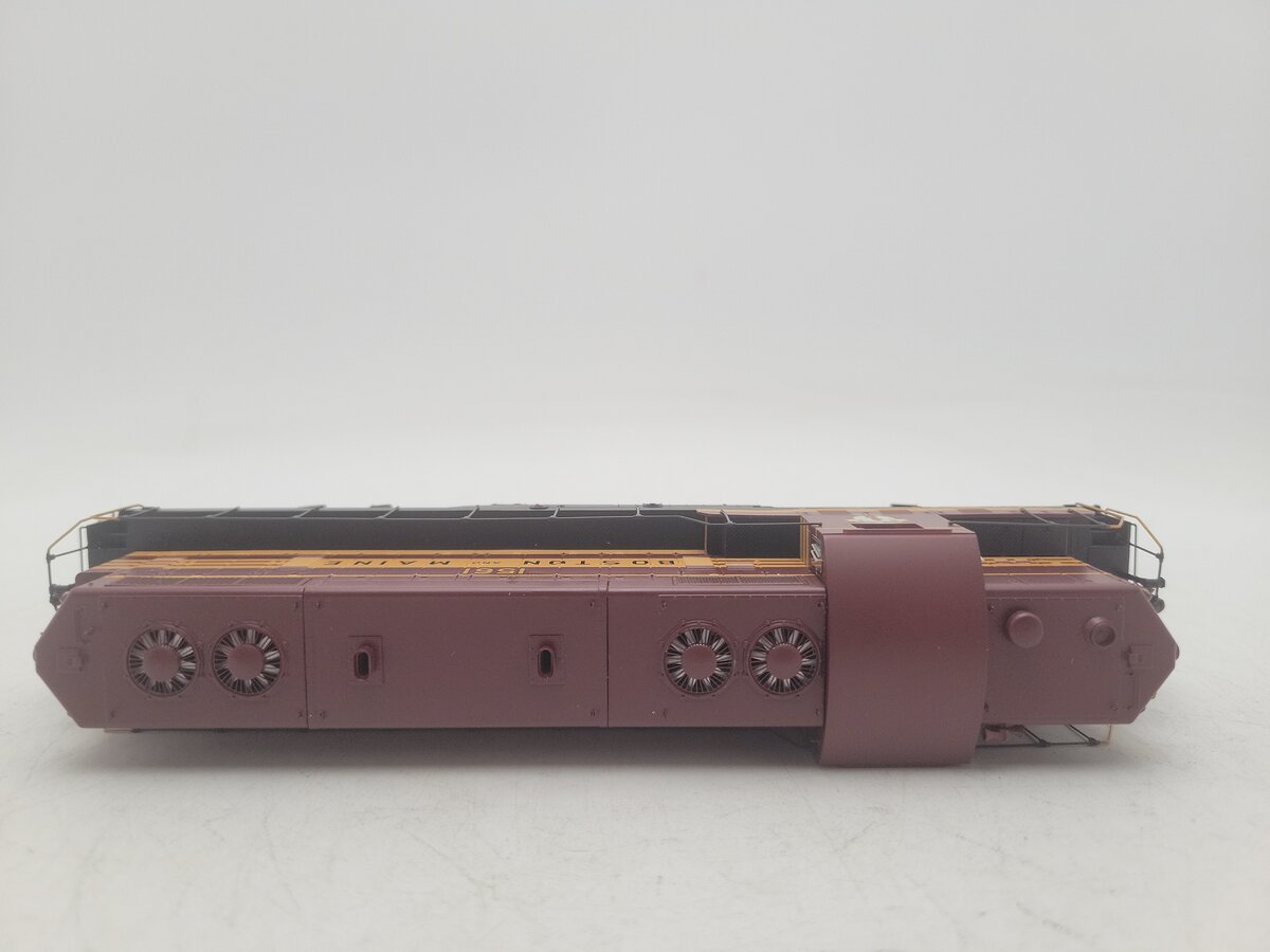 Athearn G62926 HO Boston and Maine GP7 with Hep, with DCC & Sound #1561 EX/Box