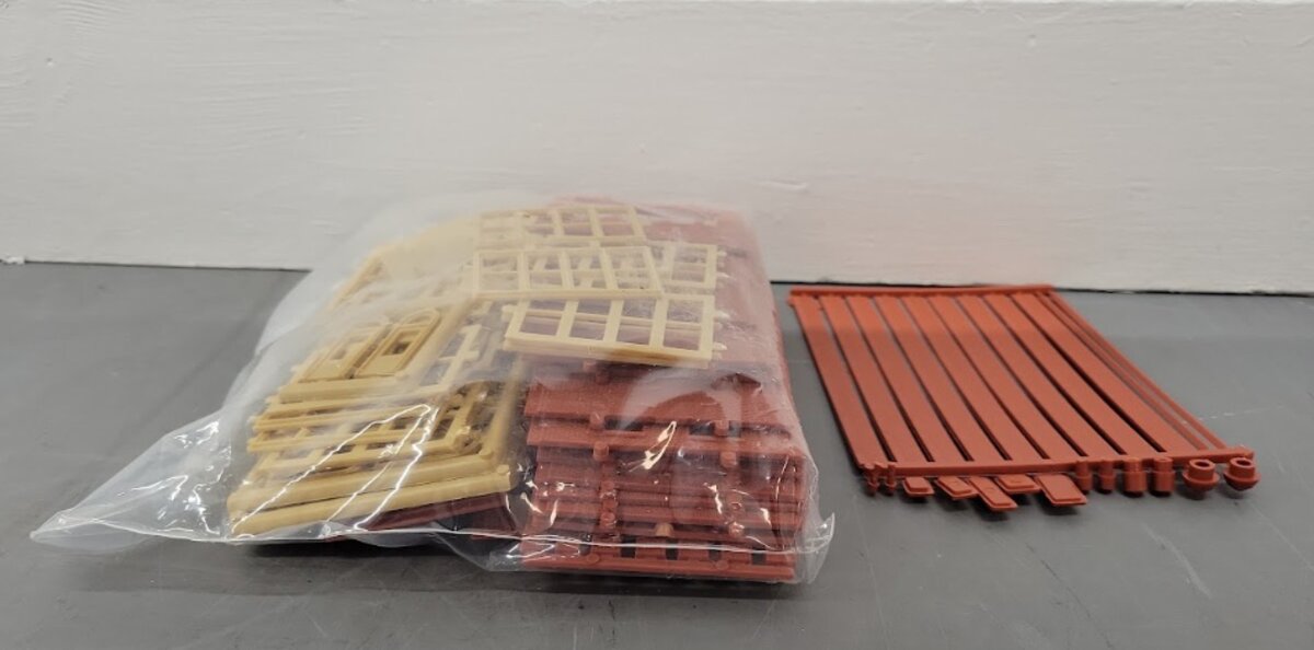 DPM 36300 HO Scale Designer Bulk Pack Victorian Style Storefront Building Kit EX/Box