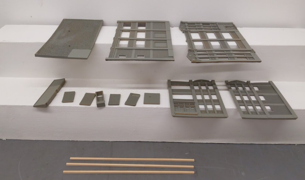 Magnuson Models 439-556 HO Scale Brach's Candy Factory Building Kit EX/Box