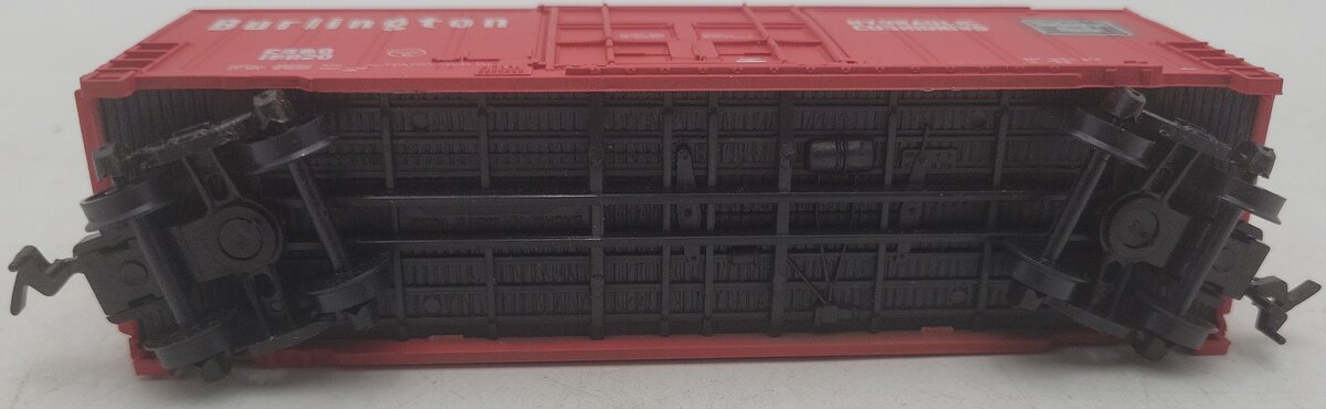 Bachmann HO Scale Burlington Boxcar #19820 EX/Box