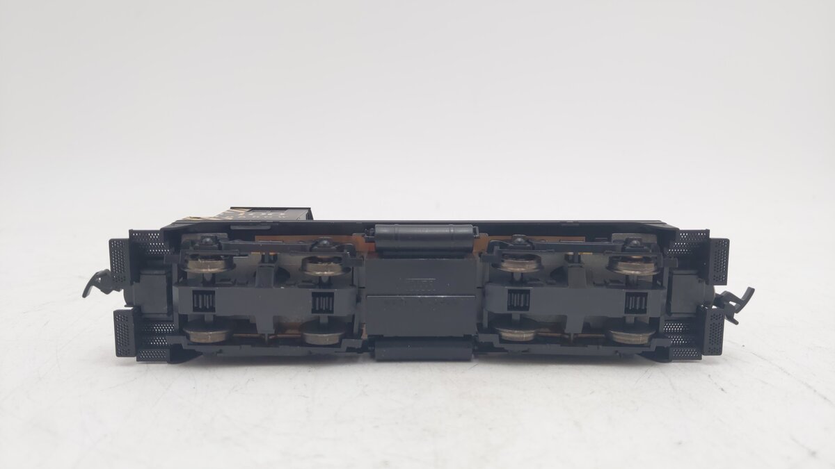 Kato 37-106 HO Scale D&RGW EMD Diesel Switcher #100 EX/Box