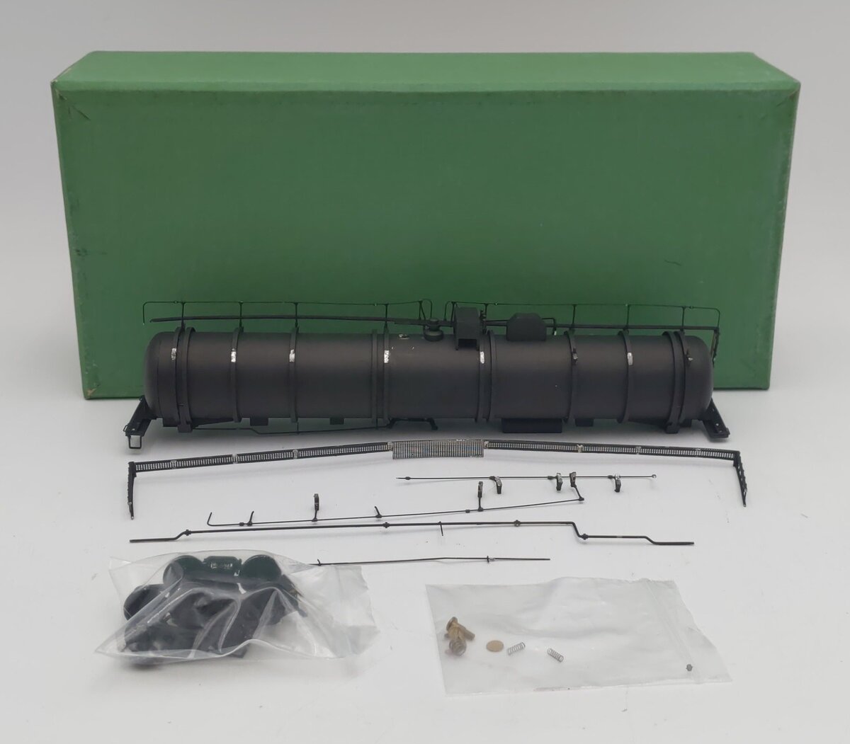 Overland 3029 HO BRASS 61' 15,000 Gallon Liquid Air Tank Car - Painted/Box
