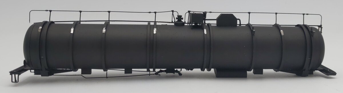 Overland 3029 HO BRASS 61' 15,000 Gallon Liquid Air Tank Car - Painted/Box