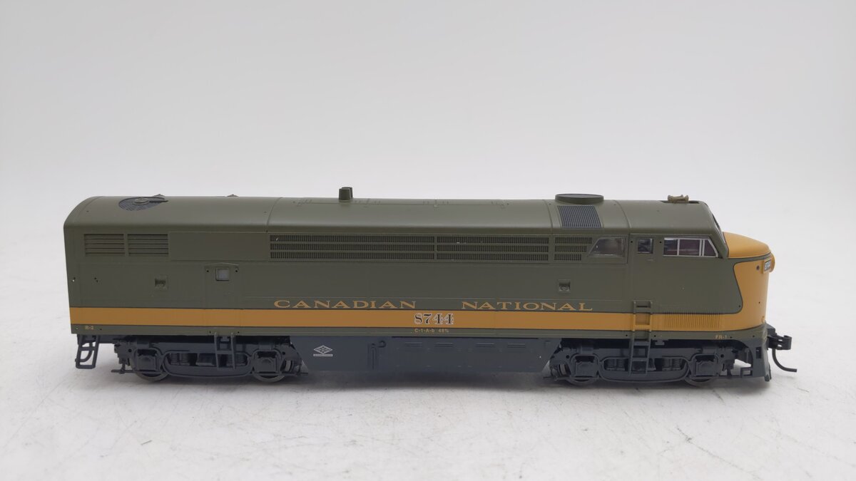 Proto 1000 500023 HO Scale C.N. Diesel Locomotive #8744 EX/Box