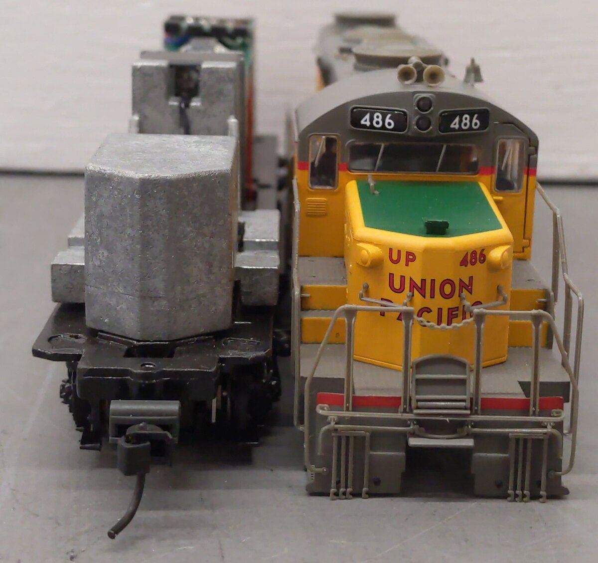 Proto 2000 8153 HO Scale Union Pacific GP20 Diesel Locomotive #486 EX/Box