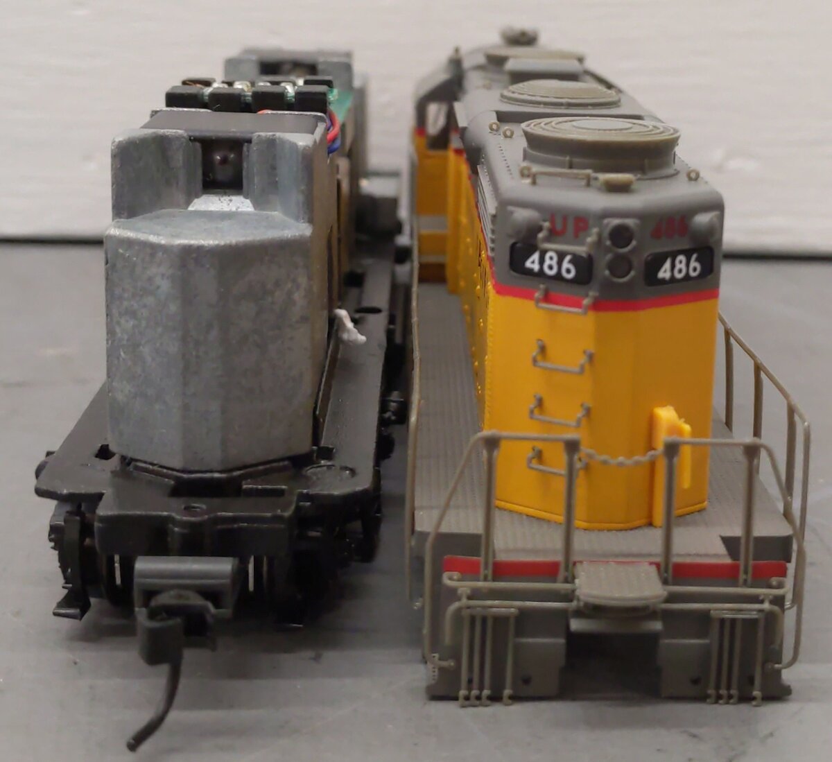 Proto 2000 8153 HO Scale Union Pacific GP20 Diesel Locomotive #486 EX/Box