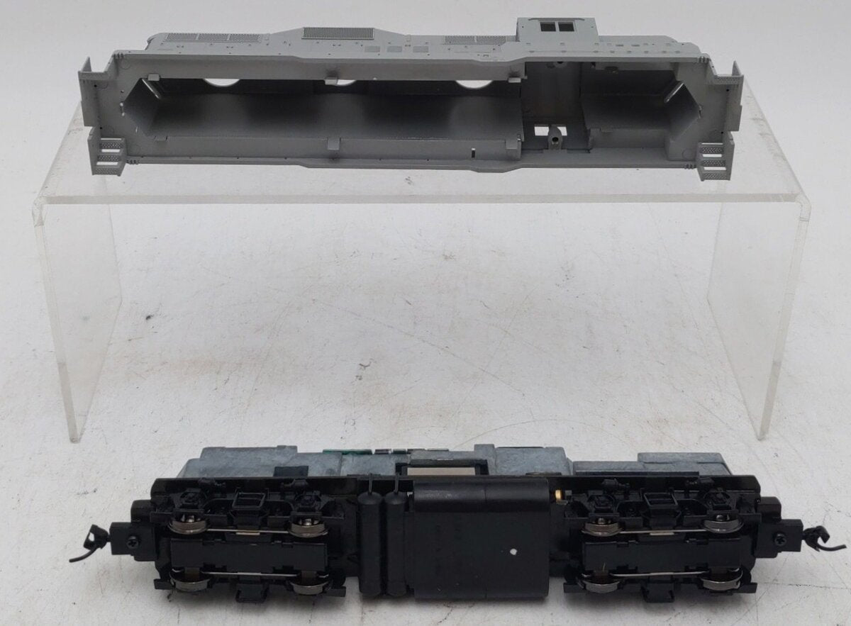 Proto 2000 21649 HO Scale Undecorated EMD GP9 Phase III Diesel Locomotive EX/Box