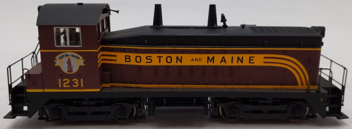 Proto 2000 8743 Boston Maine SW9 Diesel Switcher Locomotive #1231 VG/Box