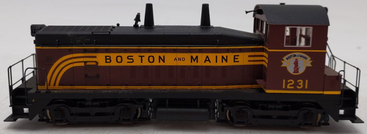 Proto 2000 8743 Boston Maine SW9 Diesel Switcher Locomotive #1231 VG/Box