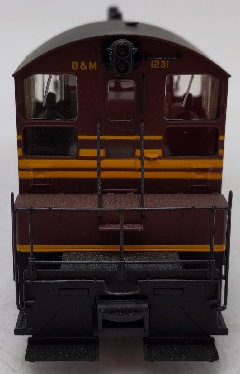Proto 2000 8743 Boston Maine SW9 Diesel Switcher Locomotive #1231 VG/Box