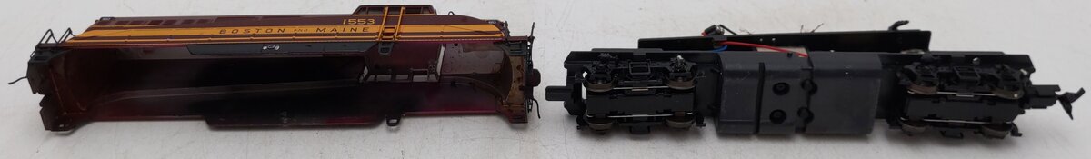 Proto 2000 8354 HO Boston And Maine Diesel Locomotive #1553/Box