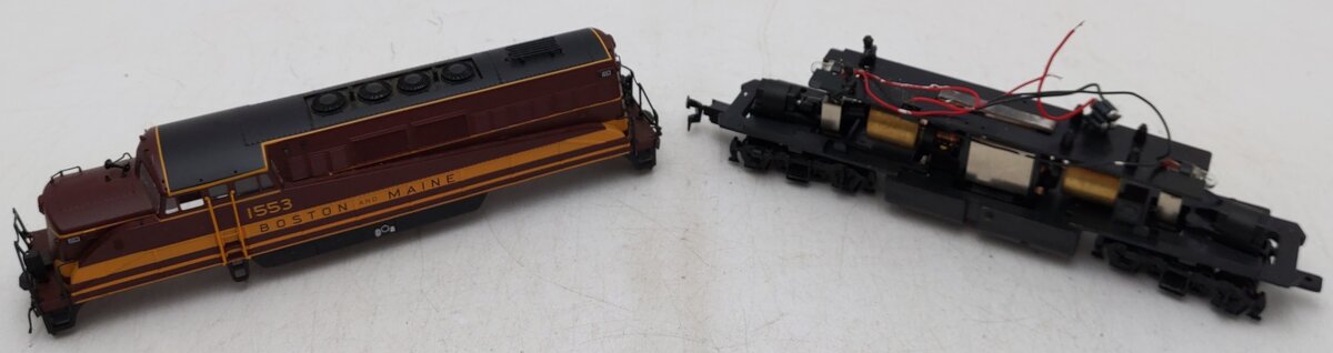 Proto 2000 8354 HO Boston And Maine Diesel Locomotive #1553/Box